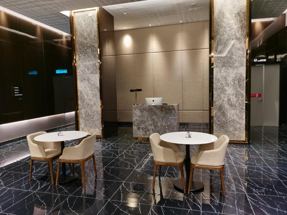 Beacon Exec Suites# Msg Chair#disney Hotstar